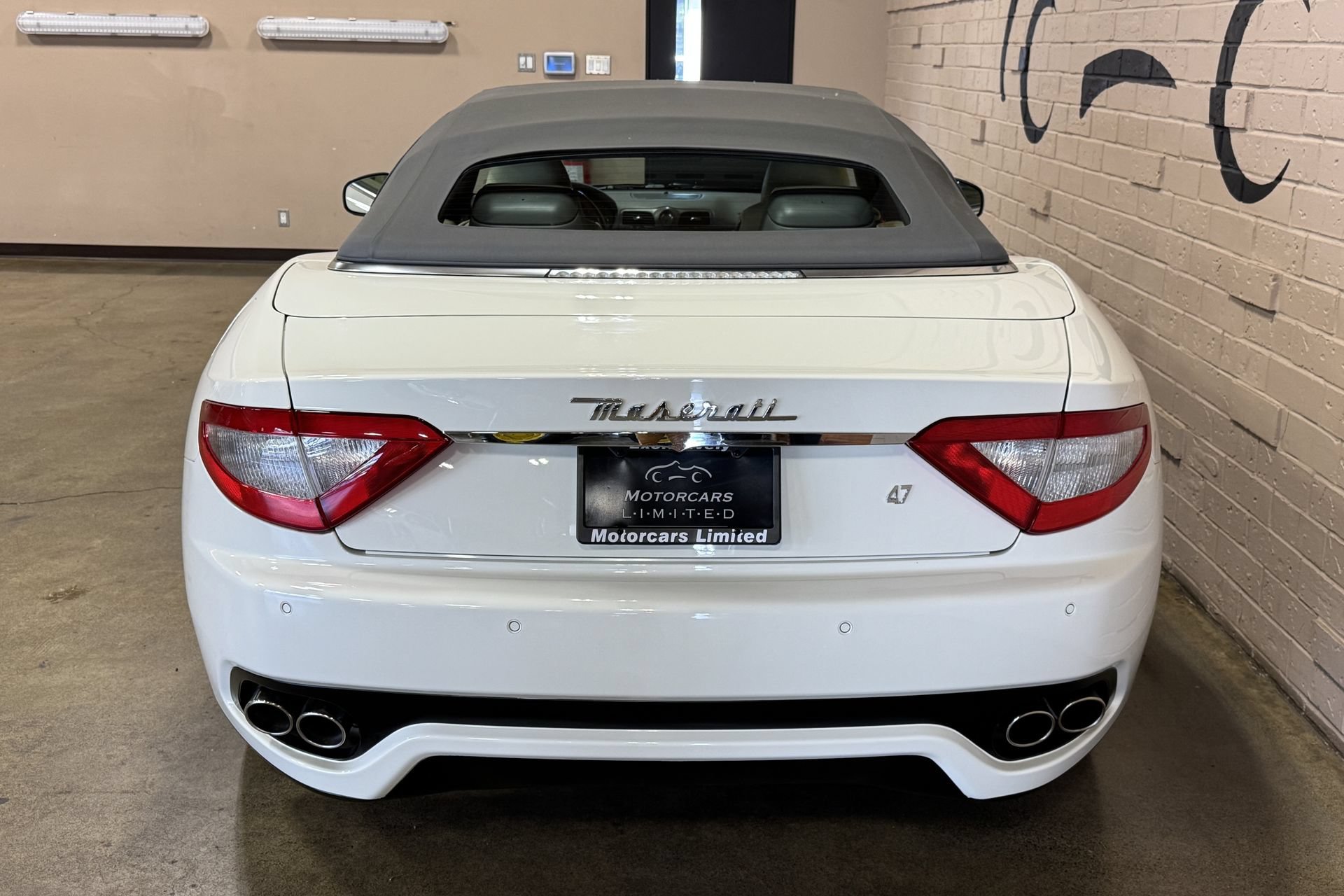 Used 2011 Maserati GranTurismo Convertible RWD image 10