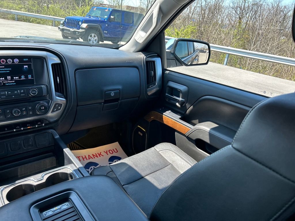 Used 2016 Chevrolet Silverado 1500 LTZ w/ Sport Package AWD/4WD image 12
