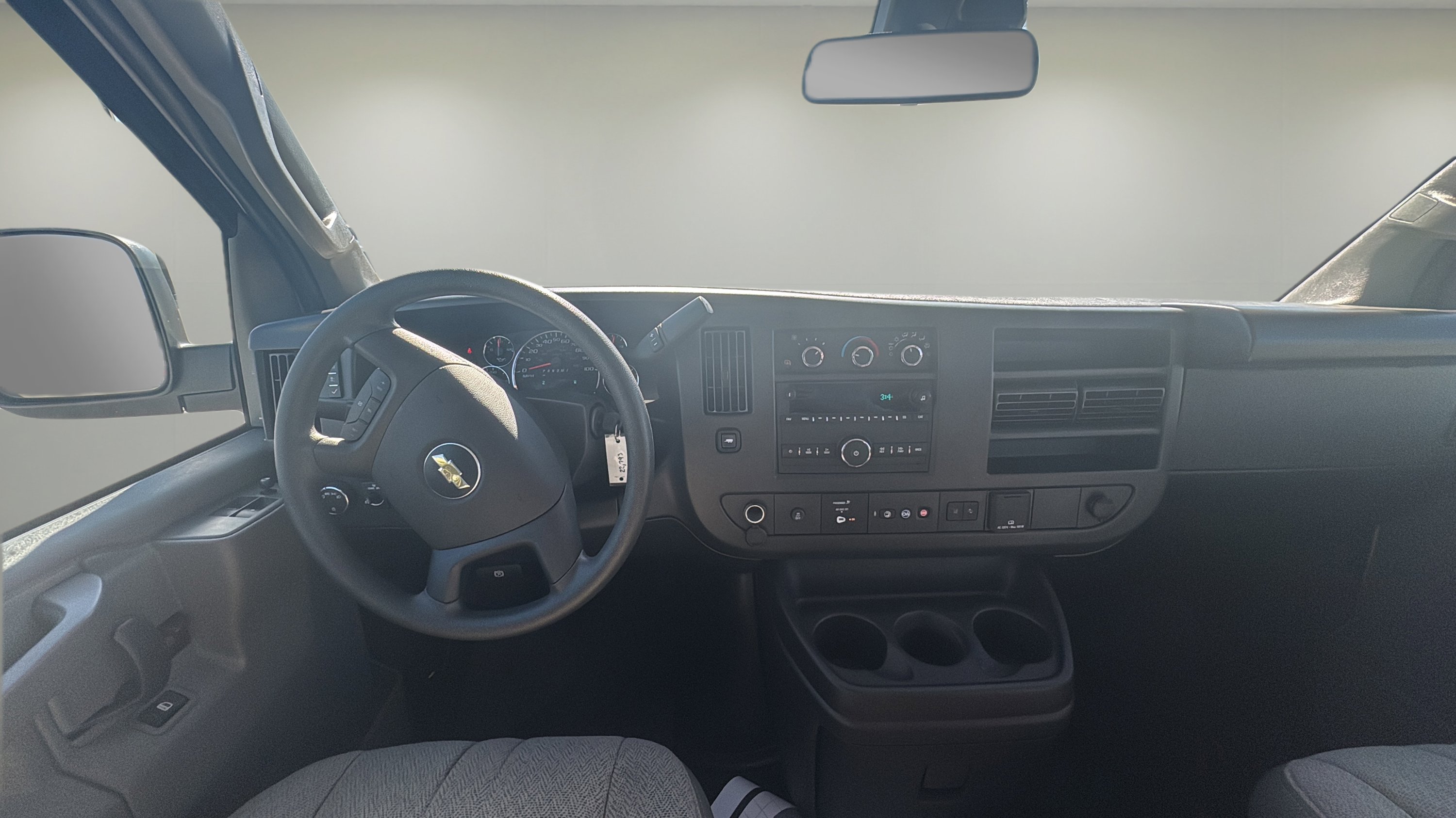 Used 2024 Chevrolet Express 3500 LT w/ LT Preferred Equipment Group RWD image 14