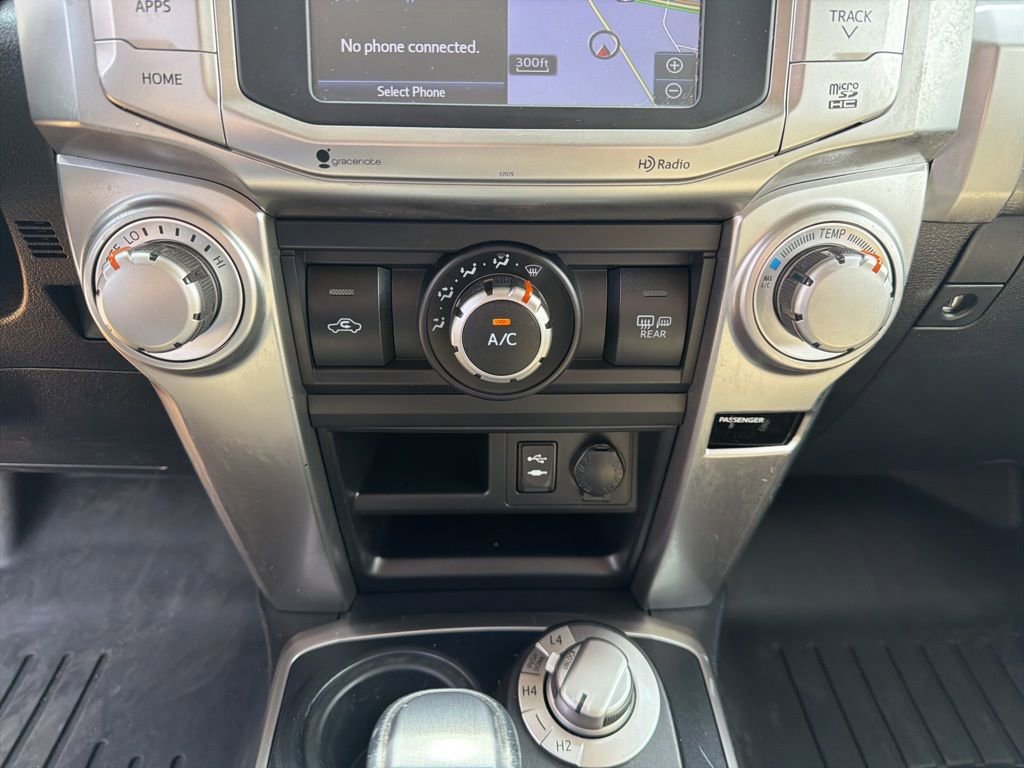 Used 2015 Toyota 4Runner SR5 image 18