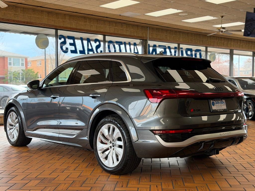Used 2024 Audi SQ8 e-tron Premium Plus w/ AC Charging Package AWD/4WD image 6