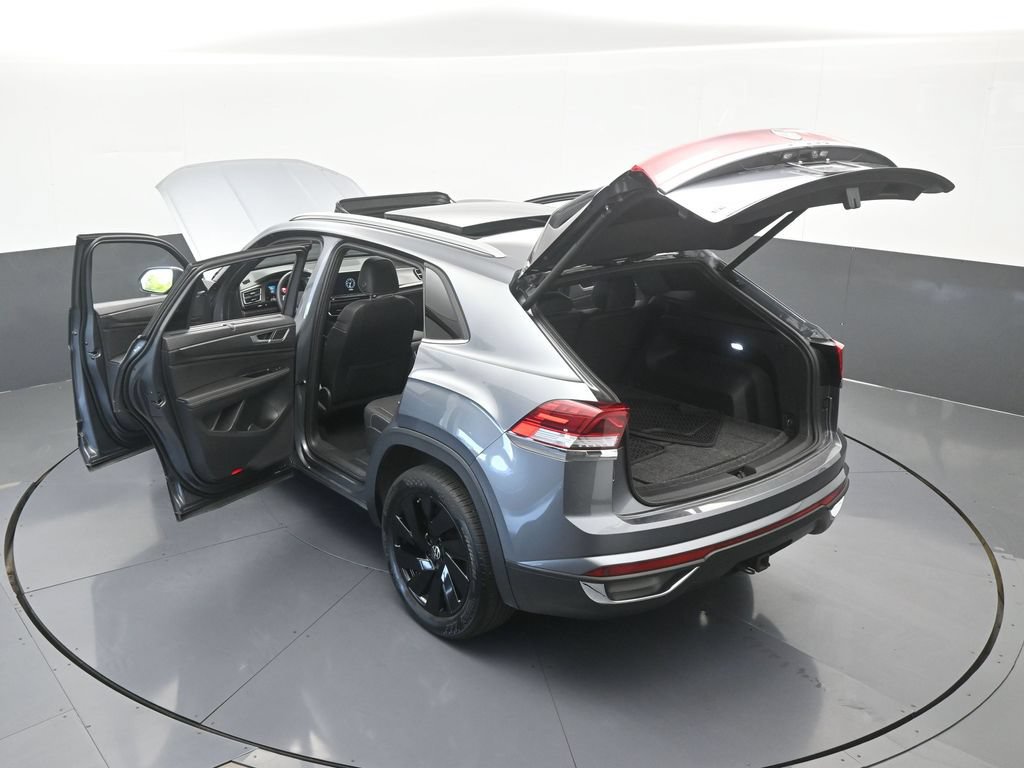Used 2025 Volkswagen Atlas Cross Sport SE w/ Panoramic Sunroof Package FWD image 73