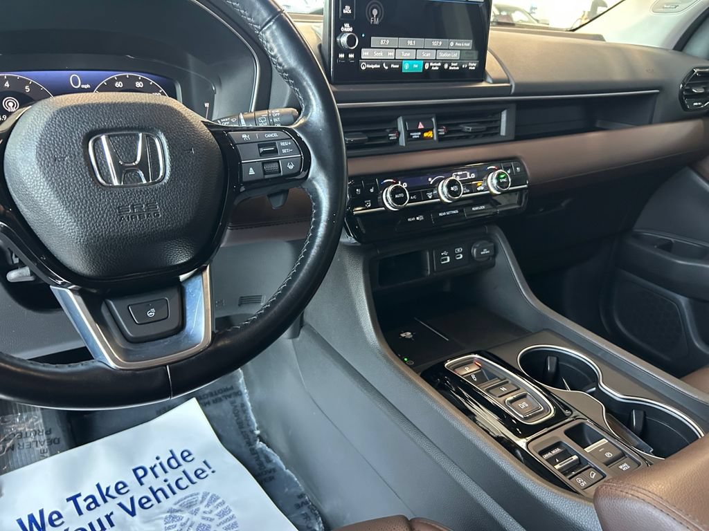 Used 2023 Honda Pilot Elite image 11