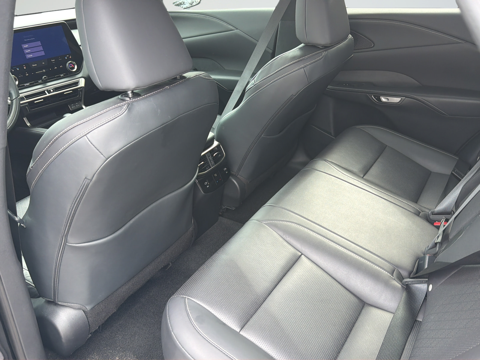 Used 2023 Lexus RX 350 w/ Accessory Package (Z1) AWD/4WD image 34