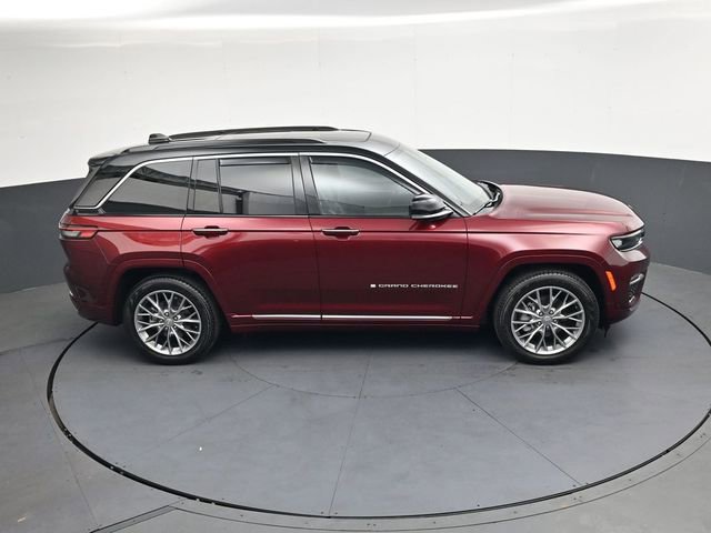 Used 2024 Jeep Grand Cherokee Summit AWD/4WD image 25
