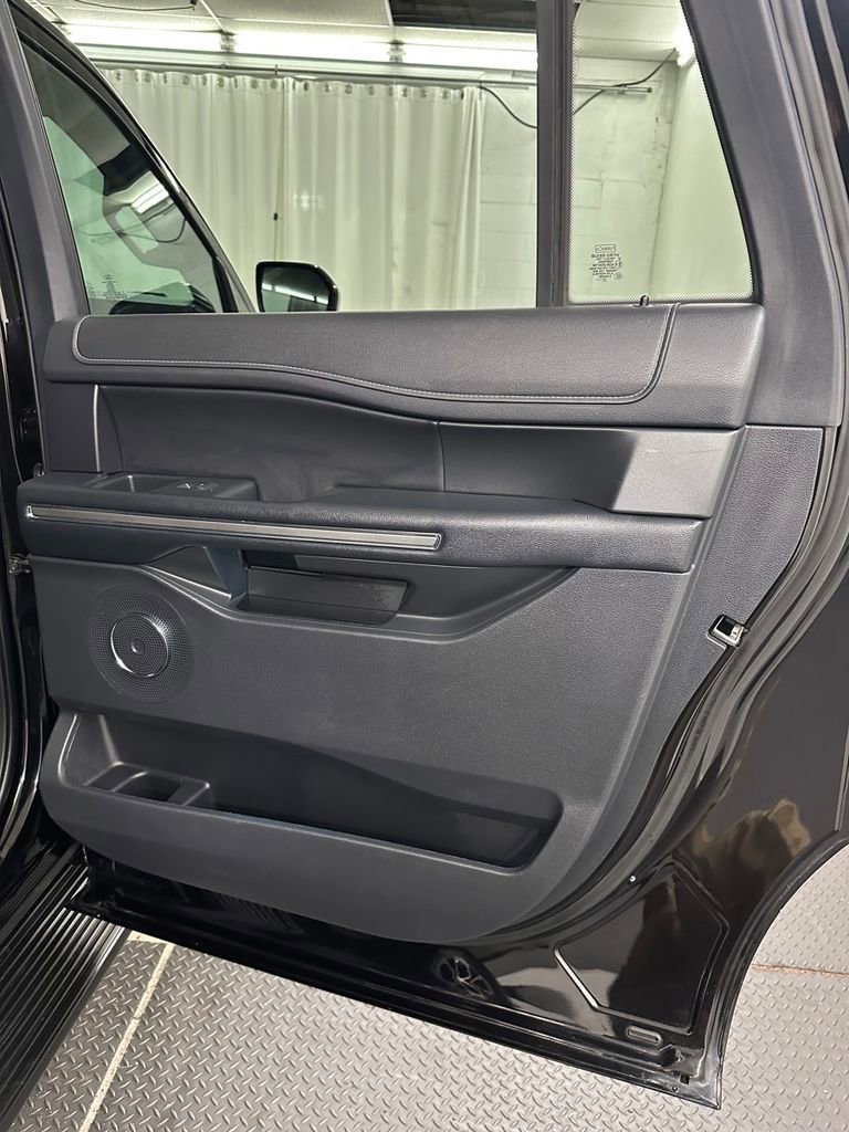 Used 2024 Ford Expedition Max XLT image 38
