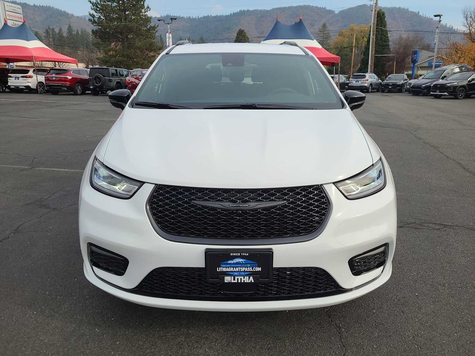 New 2026 Chrysler Pacifica Select w/ S Appearance Package FWD image 14