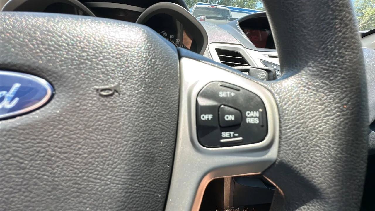 Used 2012 Ford Fiesta SE FWD image 41