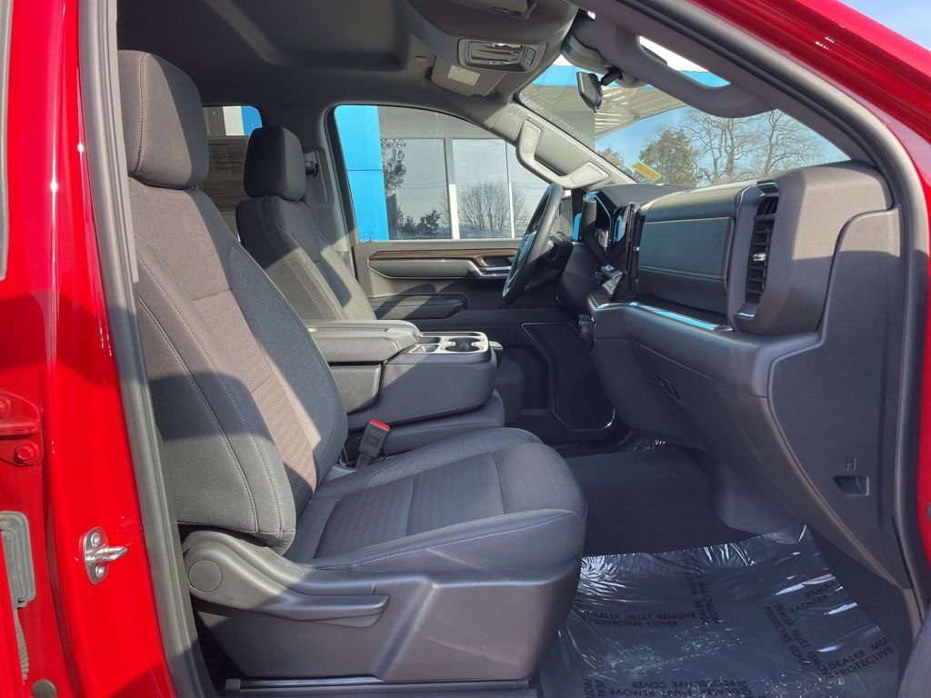 Used 2024 Chevrolet Silverado 1500 LT image 25