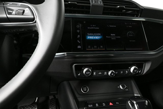 New 2025 Audi Q3 2.0T Premium image 12