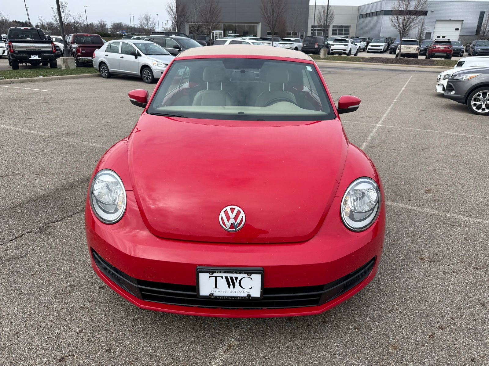 Used 2014 Volkswagen Beetle 2.5 image 2