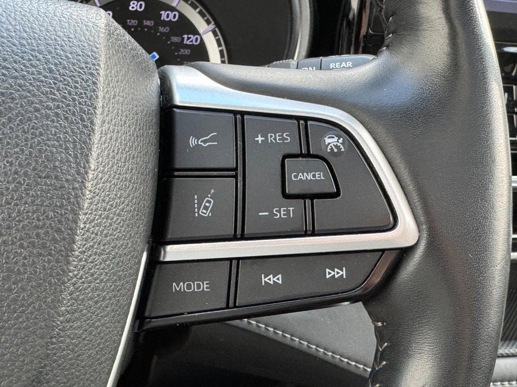 Used 2022 Toyota Highlander Platinum image 19