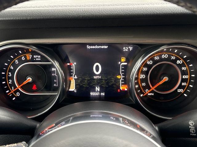 Used 2018 Jeep Wrangler Unlimited Sahara image 17