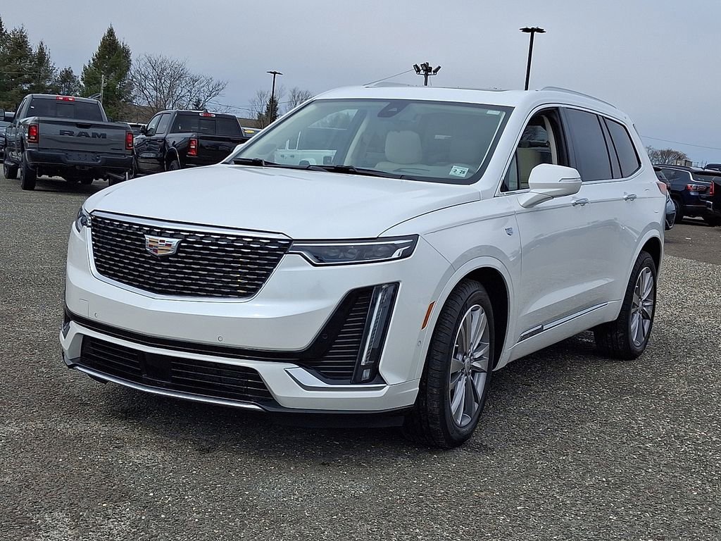 Used 2023 Cadillac XT6 Premium Luxury w/ Technology Package AWD/4WD image 5