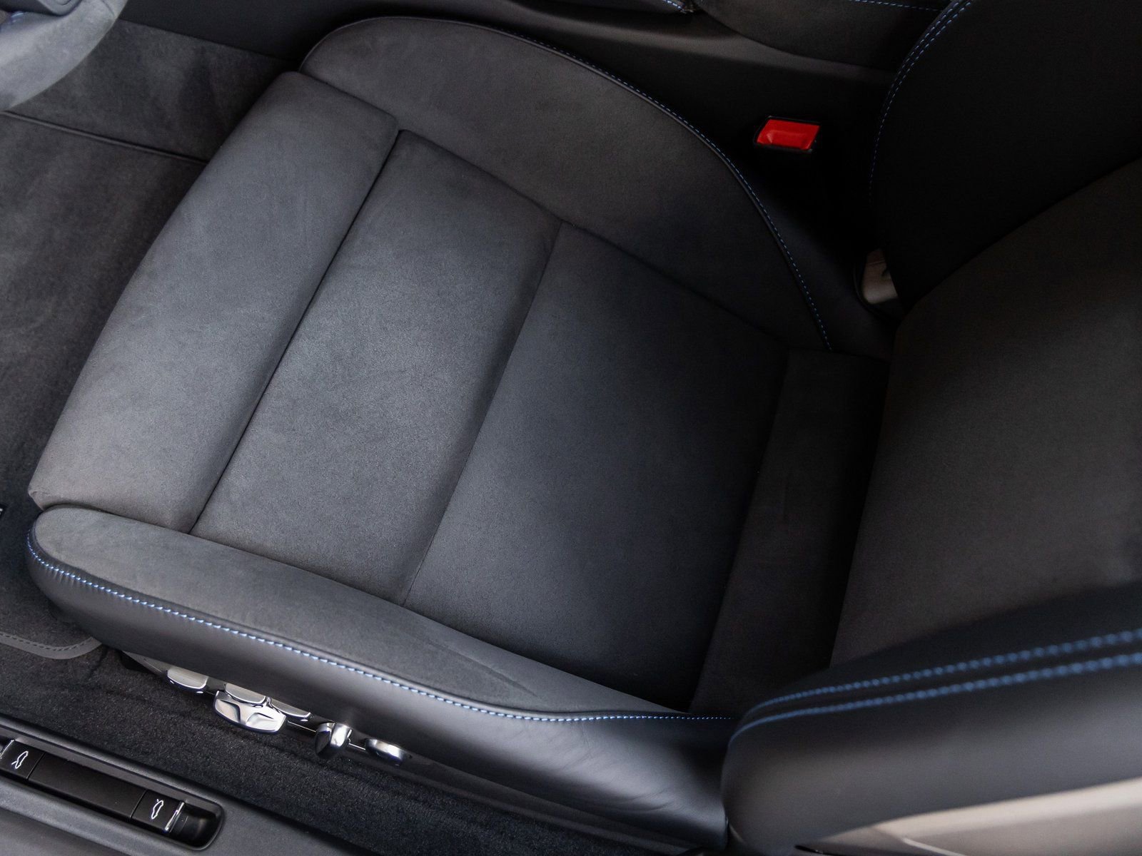 Certified 2025 Porsche 718 Boxster Spyder RS image 34