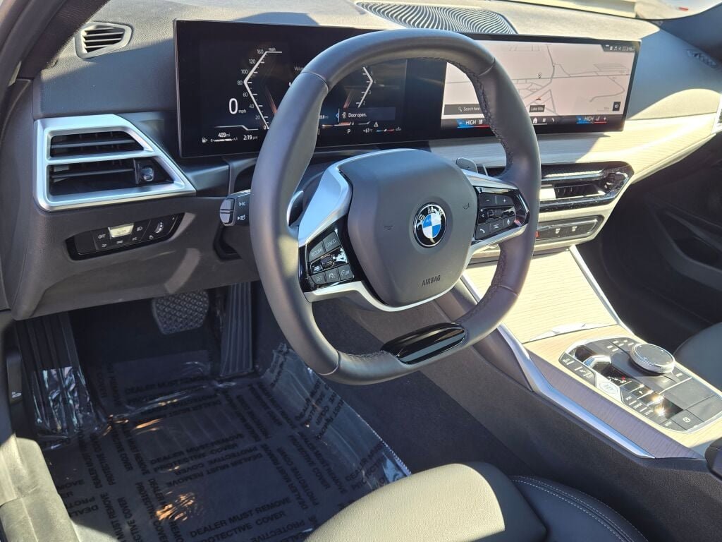Used 2025 BMW 330i xDrive Sedan image 23