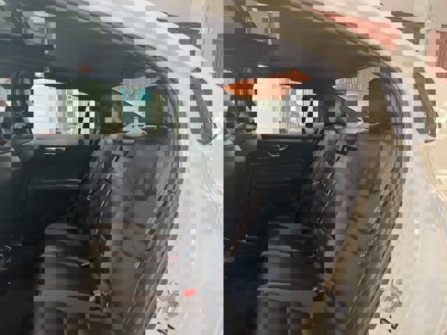 Used 2020 Volvo S60 T6 R-Design image 12