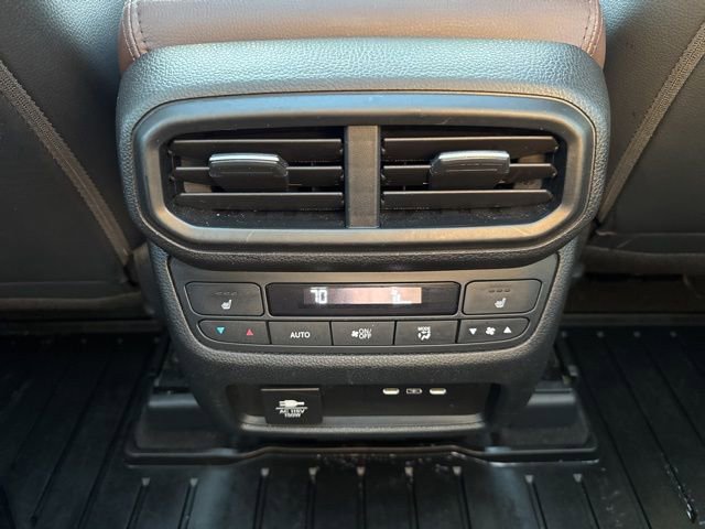 Used 2025 Honda Pilot Elite image 24
