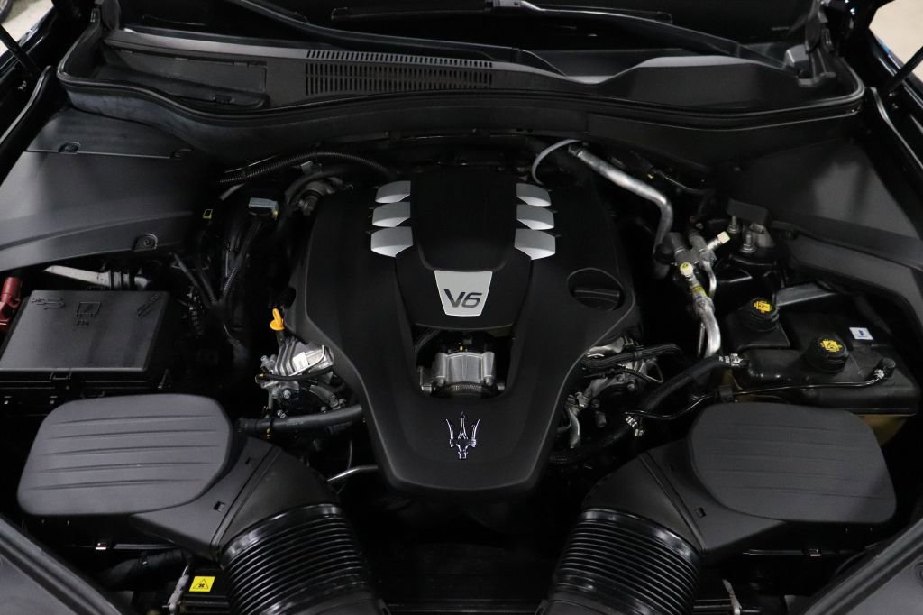 Used 2020 Maserati Levante GranSport image 26