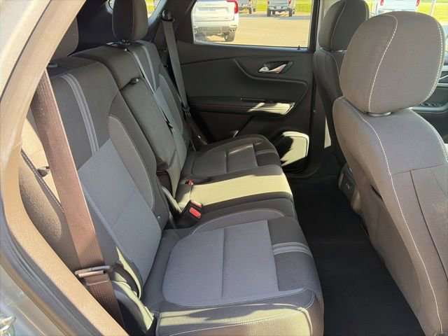 Used 2025 Chevrolet Blazer LT FWD image 17