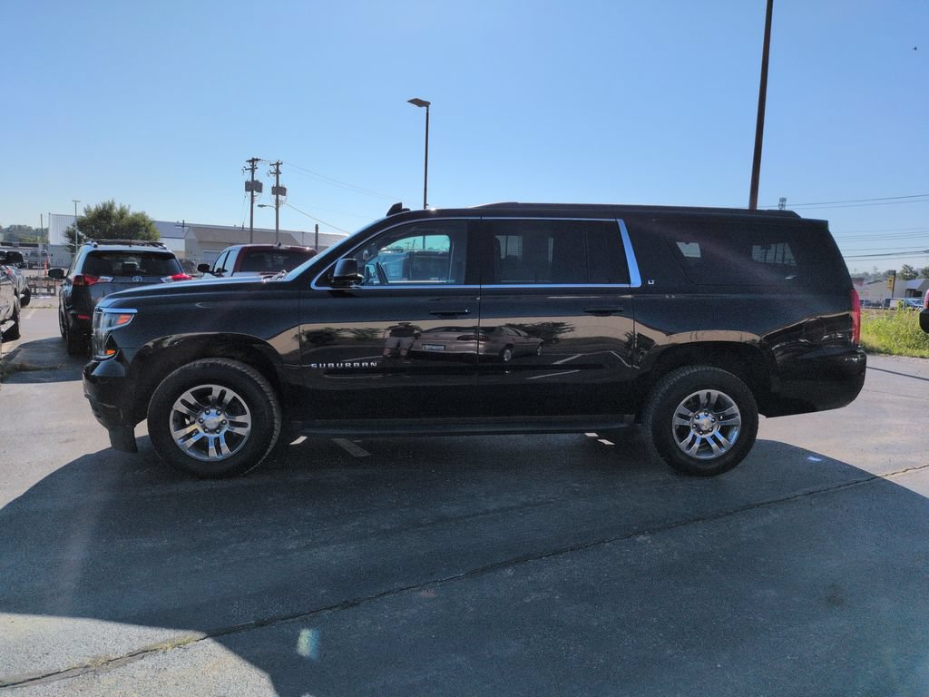 Used 2018 Chevrolet Suburban LT AWD/4WD image 3