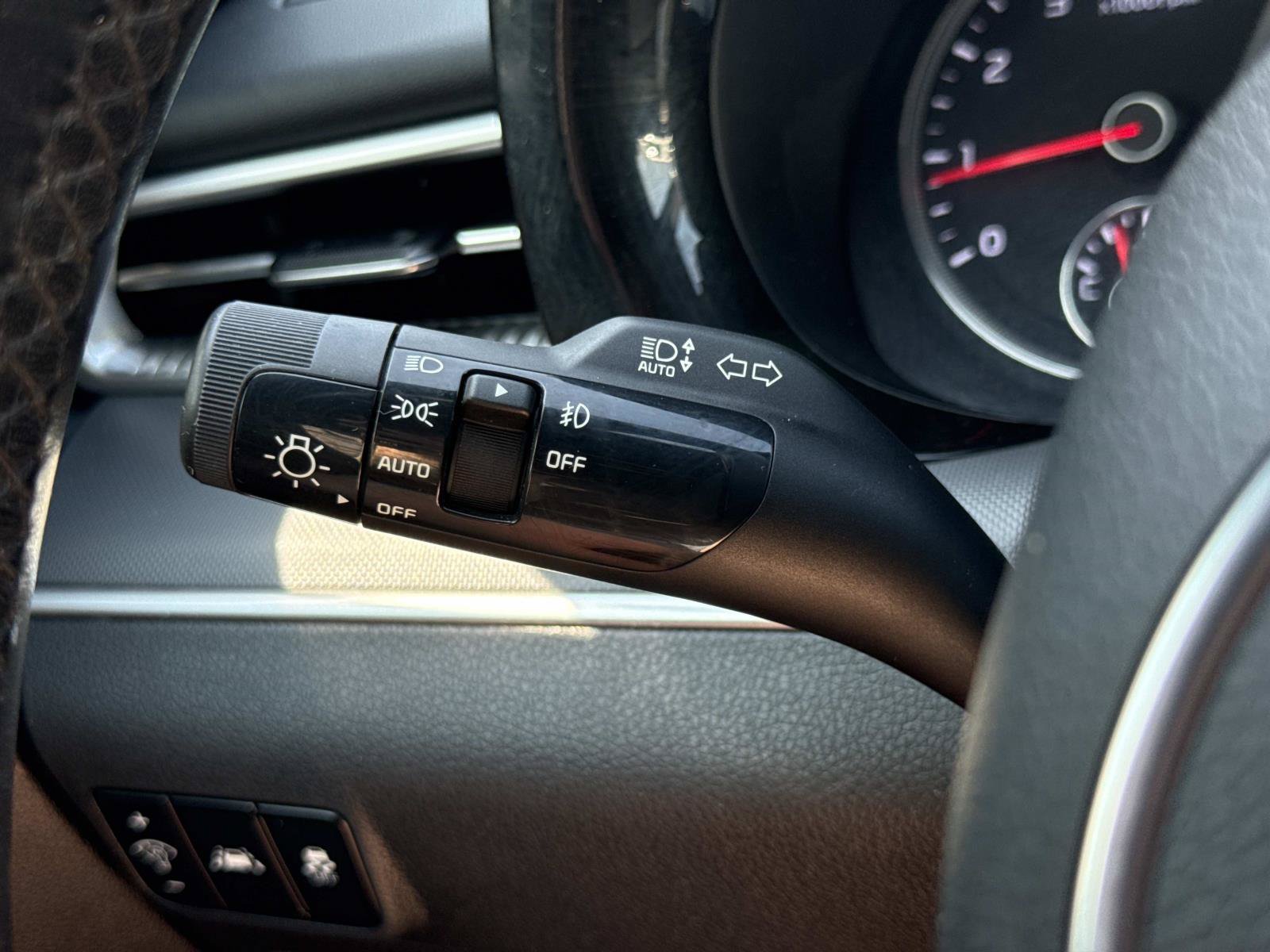 Used 2021 Kia K5 GT-Line FWD image 16