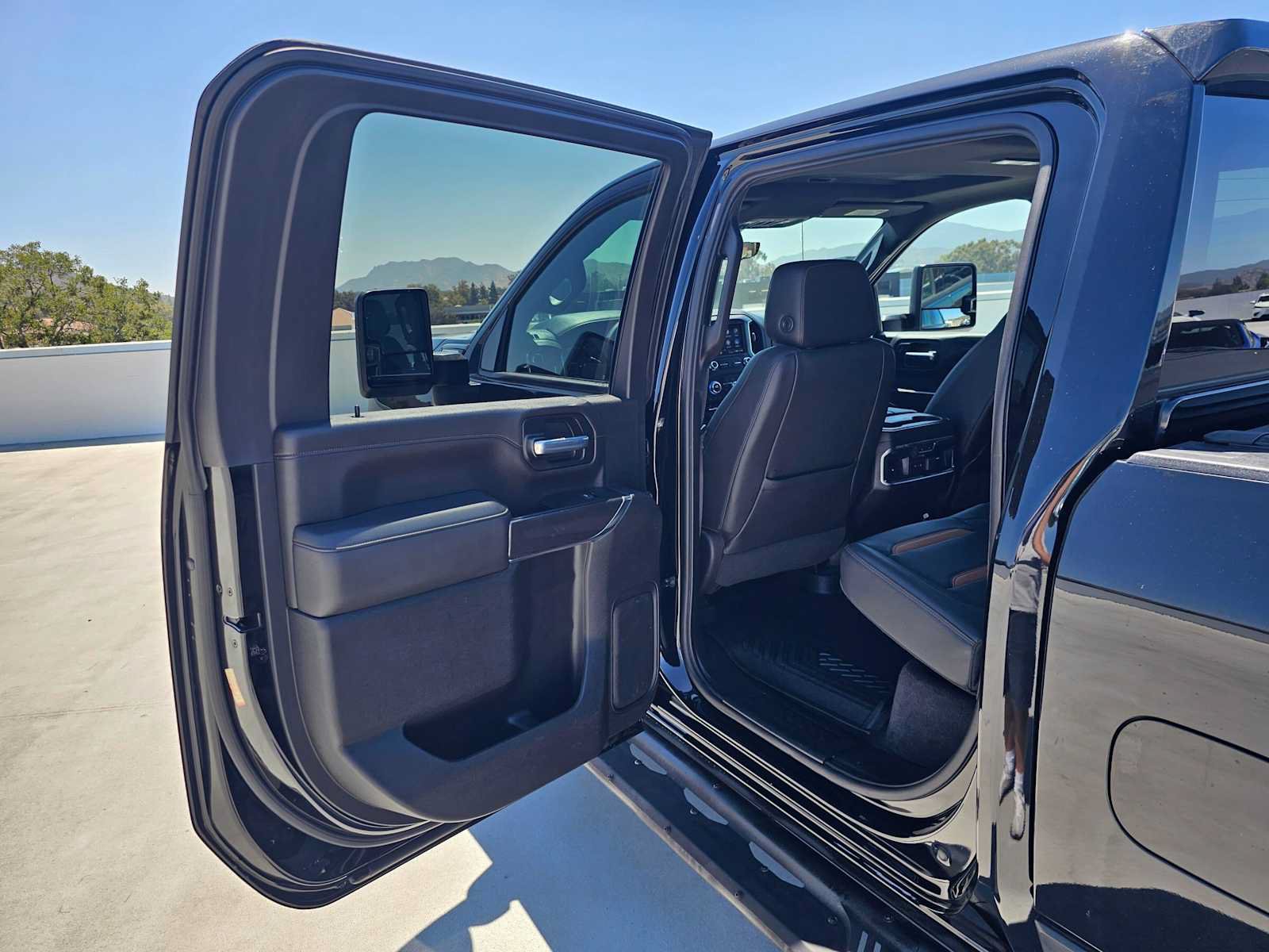 Used 2020 GMC Sierra 2500 AT4 w/ AT4 Premium Package AWD/4WD image 16