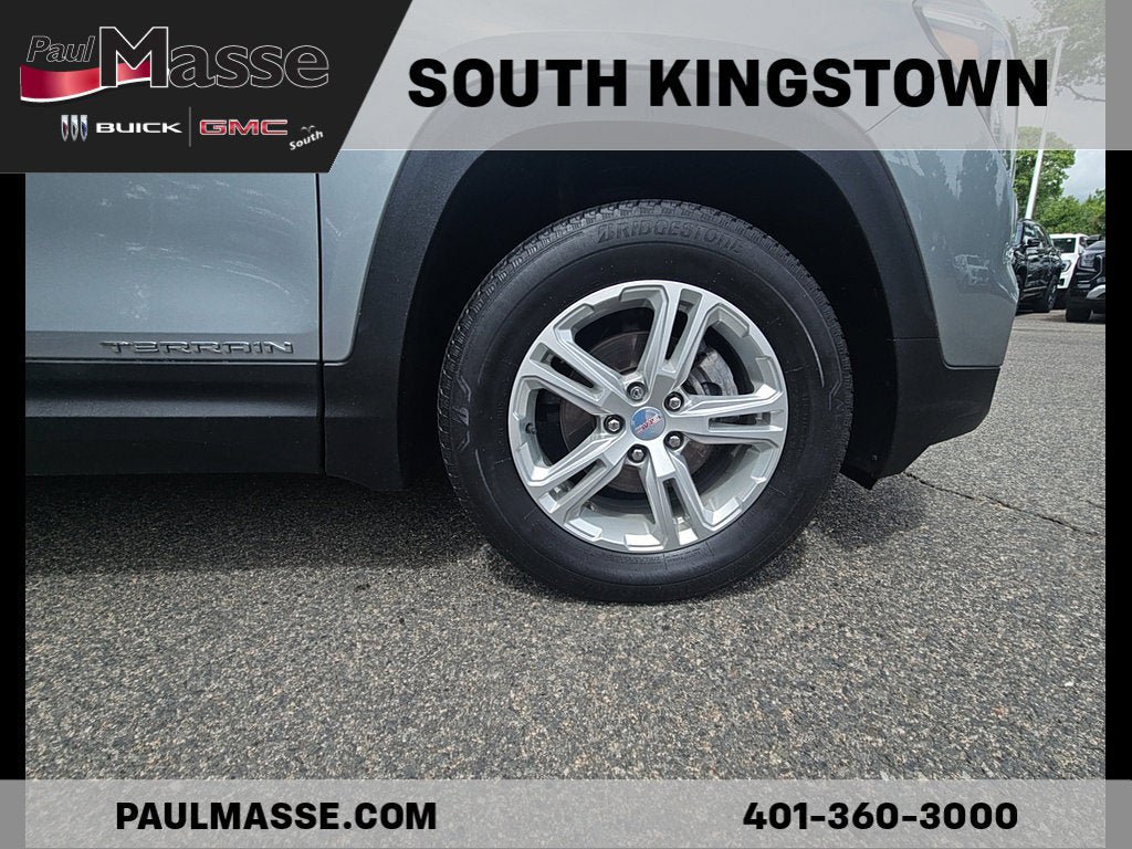 Used 2023 GMC Terrain SLE w/ Driver Convenience Package AWD/4WD image 9