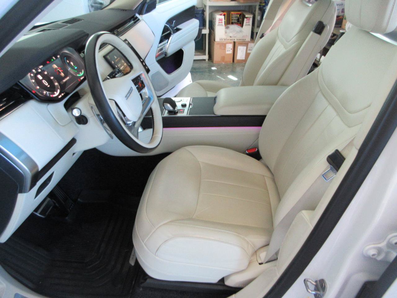 Used 2023 Land Rover Range Rover SE AWD/4WD image 8