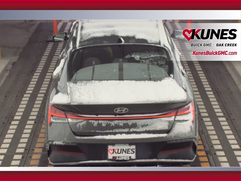Used 2024 Hyundai Elantra Limited image 23