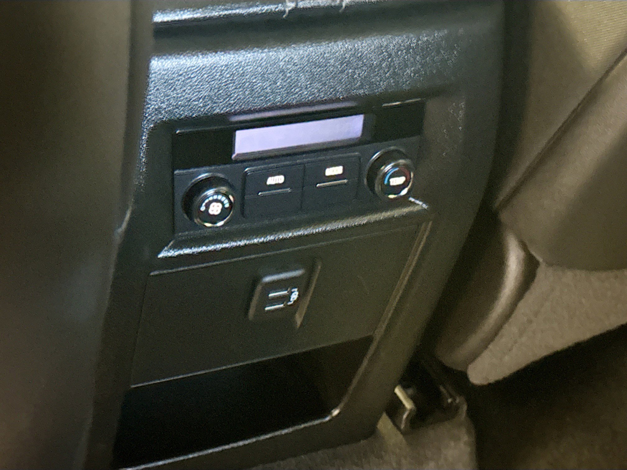 Used 2023 Chevrolet Traverse LT image 17