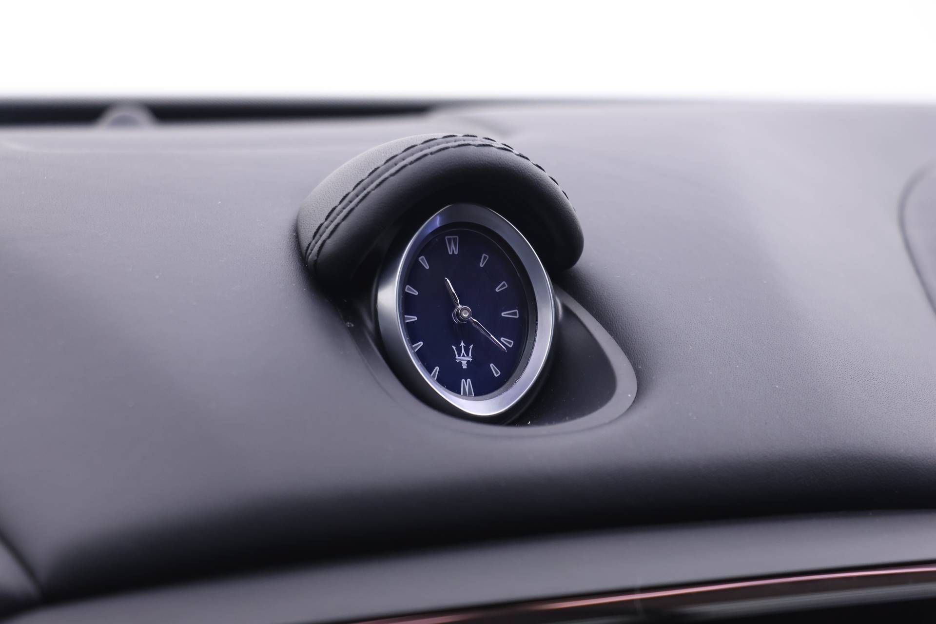 Used 2024 Maserati Ghibli Modena Q4 AWD/4WD image 9