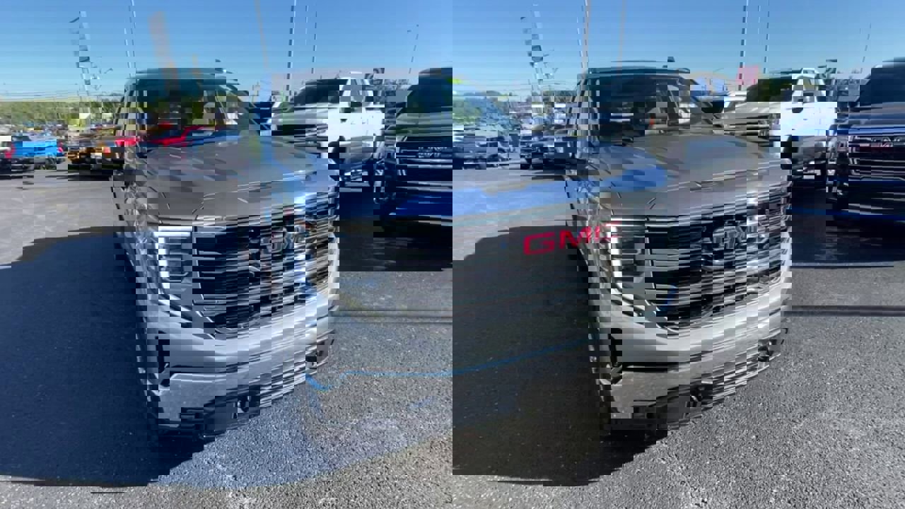 Certified 2024 GMC Sierra 1500 SLT image 3