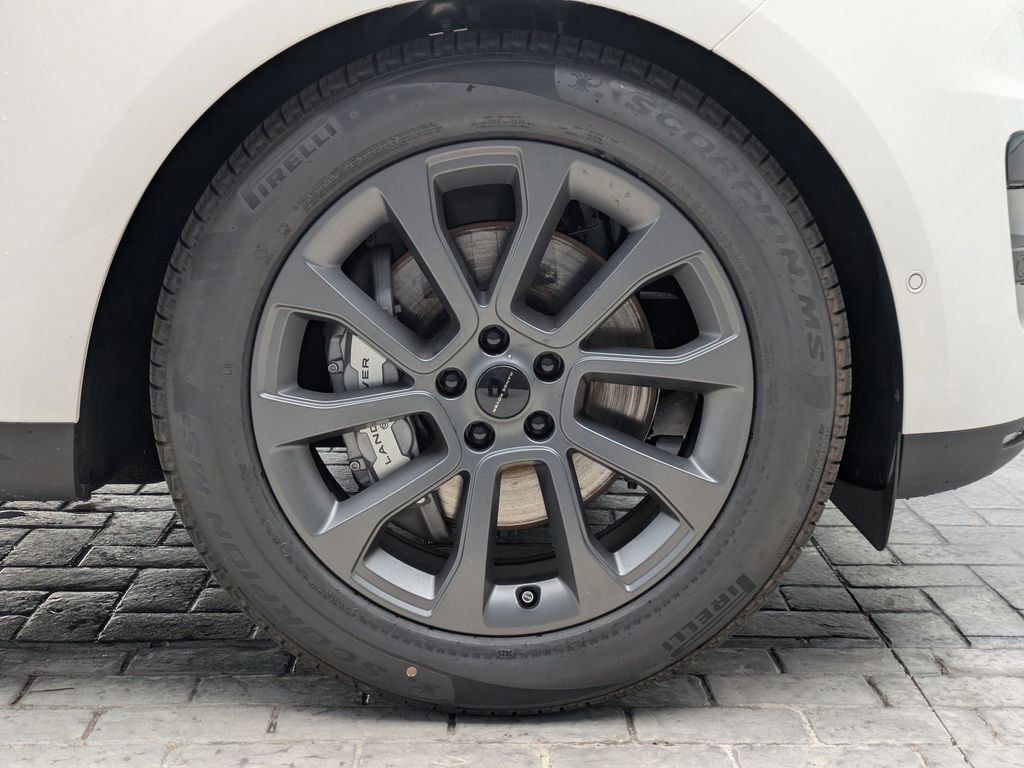 New 2026 Land Rover Range Rover Sport SE AWD/4WD image 12