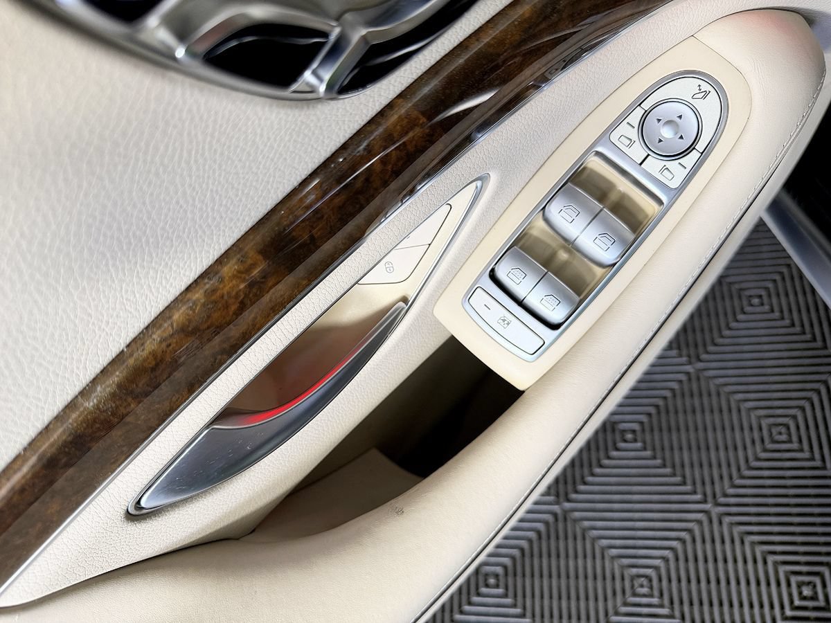Used 2015 Mercedes-Benz S 63 AMG 4MATIC Sedan image 35