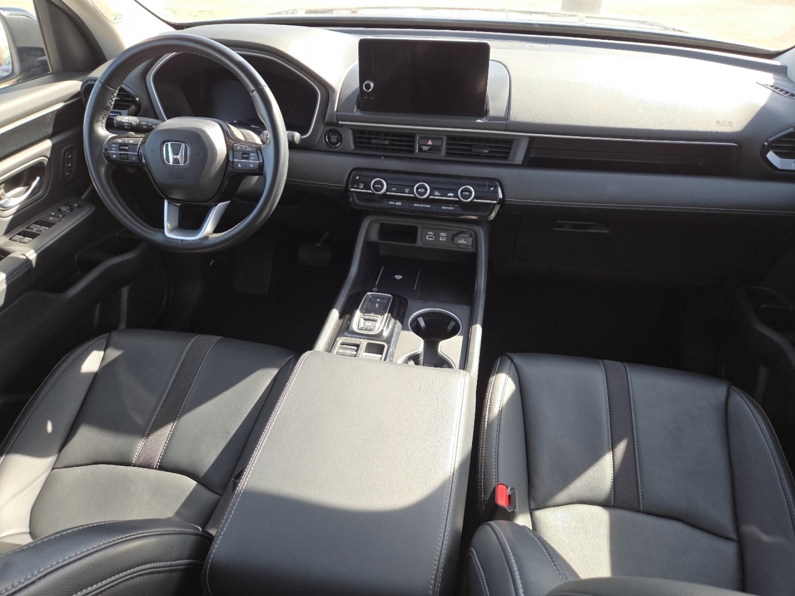 Used 2023 Honda Pilot Touring image 25