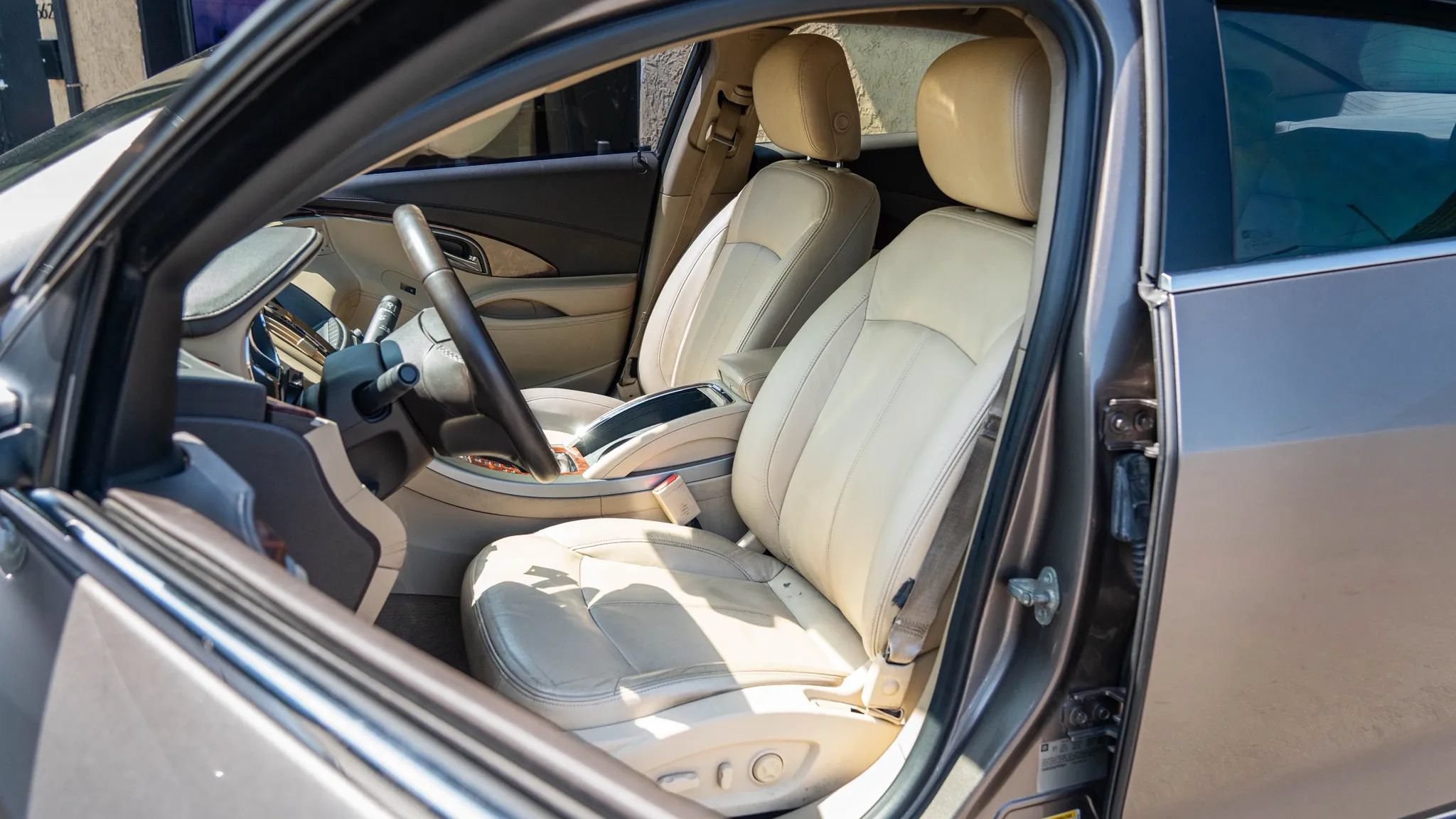 Used 2012 Buick LaCrosse Leather FWD image 14