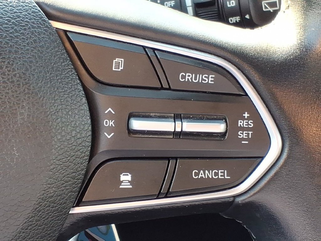 Used 2020 Hyundai Santa Fe Limited AWD/4WD image 28