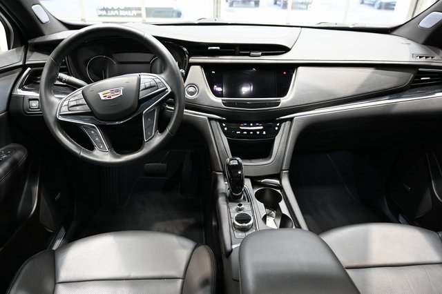 Used 2025 Cadillac XT5 Premium Luxury image 12