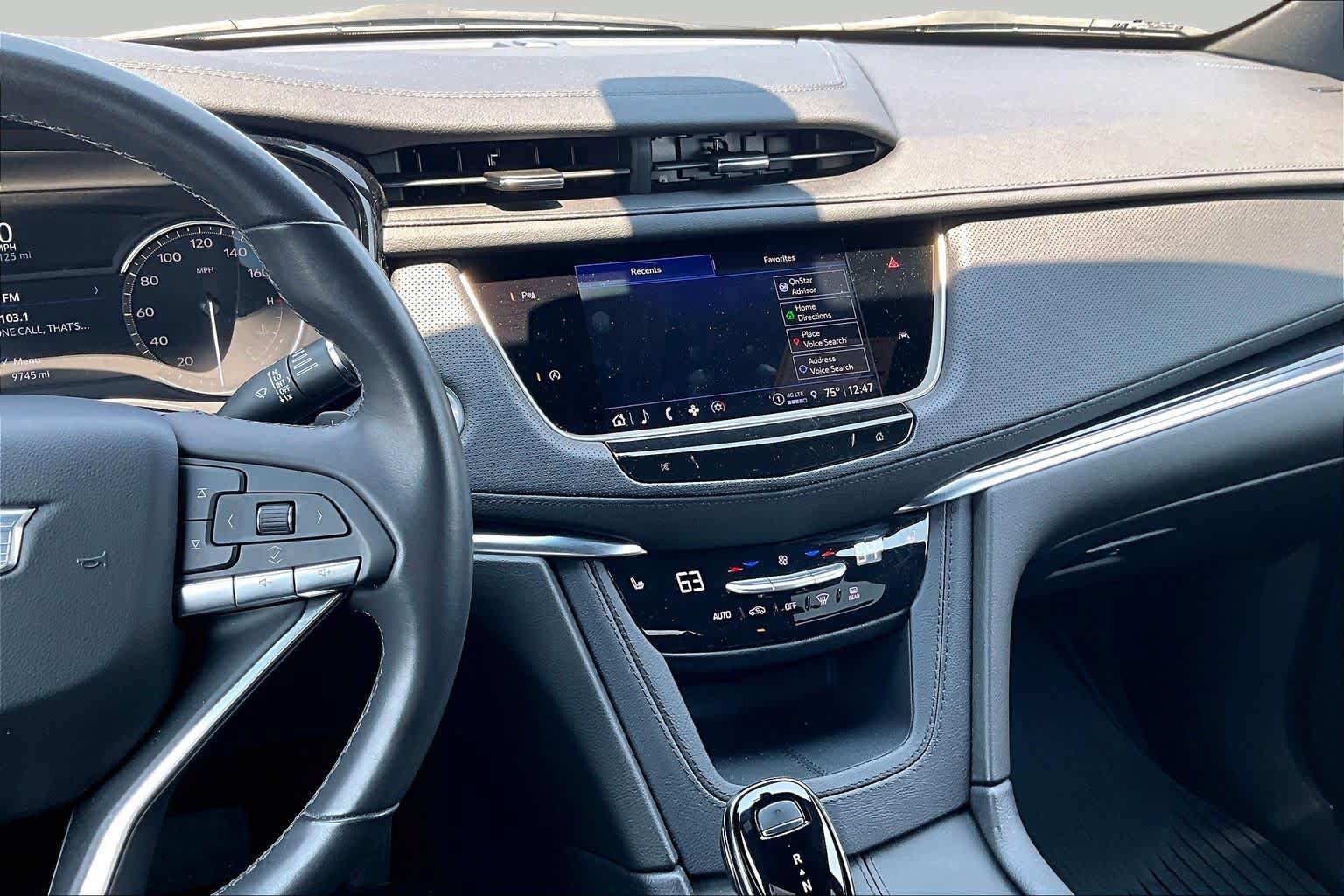 Used 2025 Cadillac XT6 Luxury FWD image 7