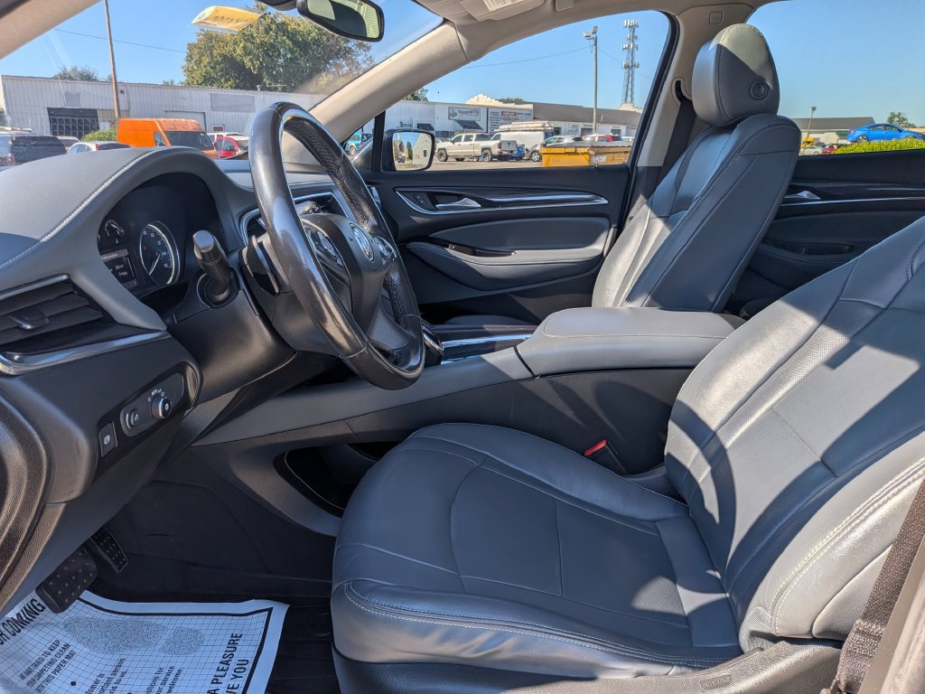 Used 2020 Buick Enclave Essence FWD image 18