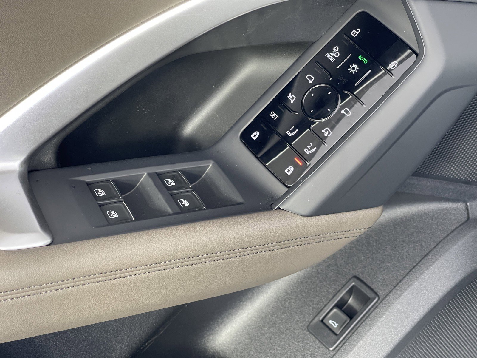 New 2025 Audi Q5 Premium Plus image 24