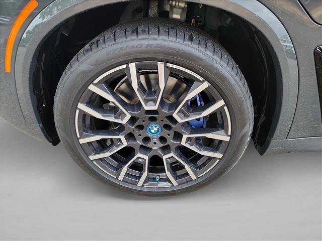 Used 2025 BMW X5 xDrive50e w/ M Sport Package AWD/4WD image 9