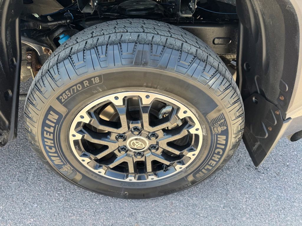 Used 2022 Toyota Tundra SR5 AWD/4WD image 25