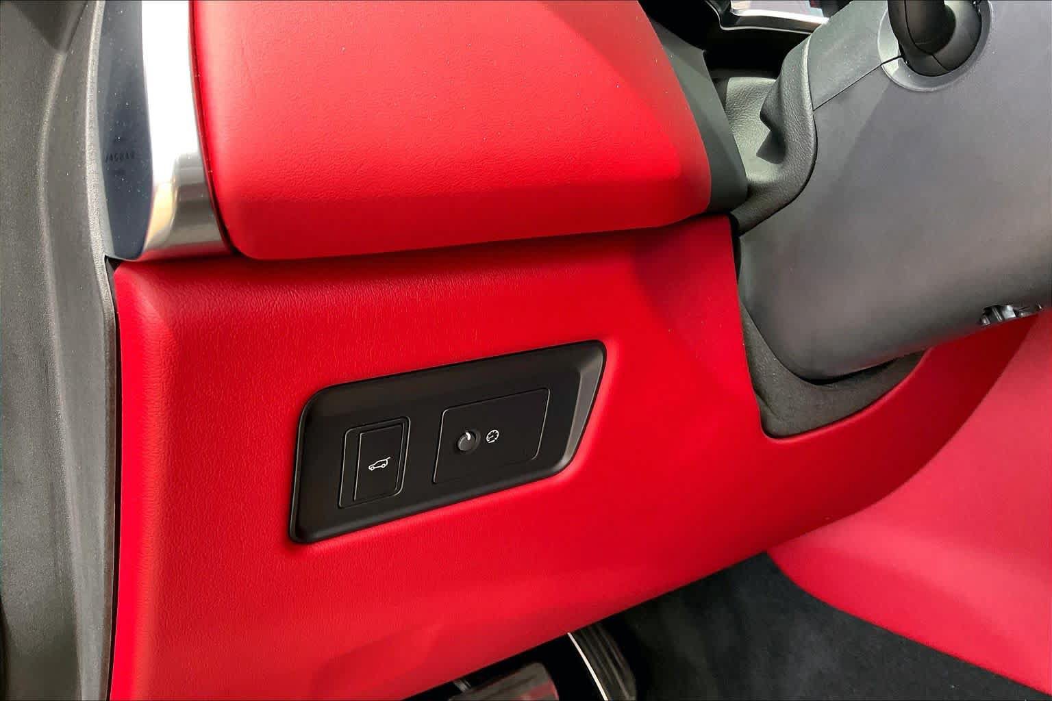 Used 2023 Jaguar F-PACE SVR AWD/4WD image 31