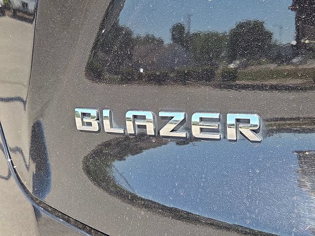Used 2025 Chevrolet Blazer LT FWD image 12