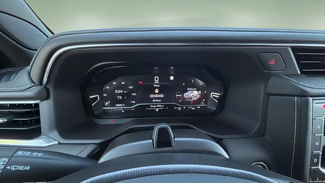 Used 2023 GMC Yukon Denali Ultimate AWD/4WD image 15
