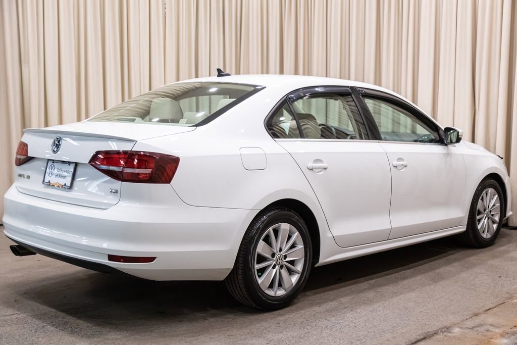 Used 2016 Volkswagen Jetta SE image 6
