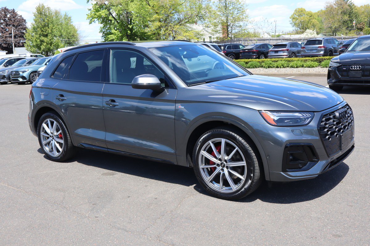 Used 2024 Audi Q5 e Prestige w/ Prestige Package AWD/4WD image 4