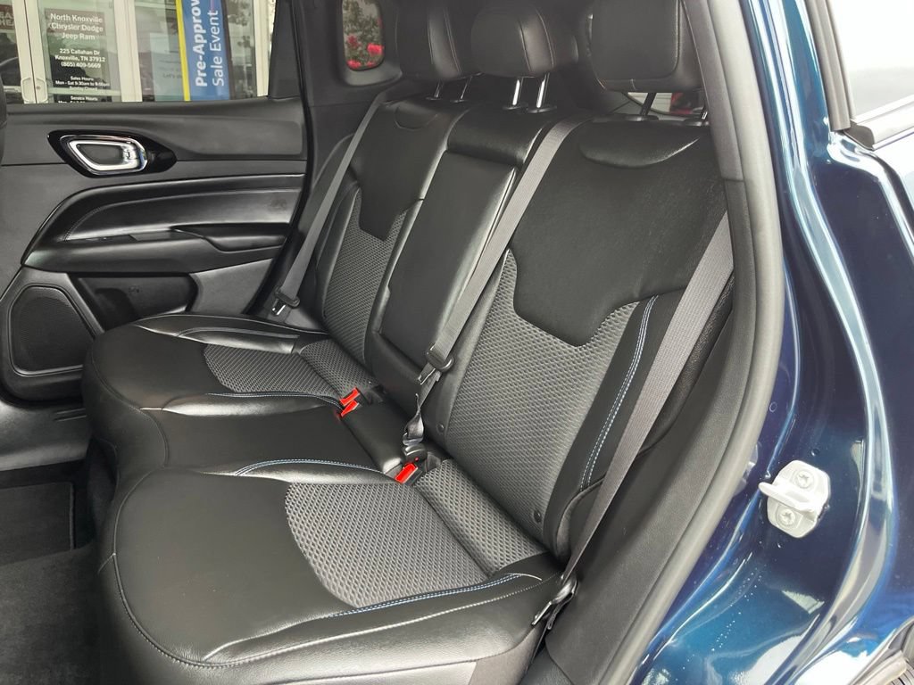Used 2026 Jeep Compass Latitude AWD/4WD image 14